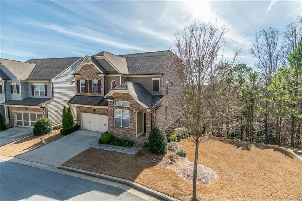 7605 Highland Bluff, Atlanta, Georgia 30328, 4 Bedrooms Bedrooms, ,3 BathroomsBathrooms,Residential,Sold,7605 Highland Bluff,6676810