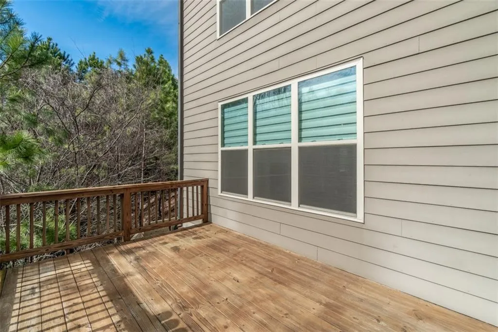 7605 Highland Bluff, Atlanta, Georgia 30328, 4 Bedrooms Bedrooms, ,3 BathroomsBathrooms,Residential,Sold,7605 Highland Bluff,6676810