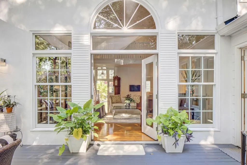 6715 Laurian Wood Drive, Atlanta, Georgia 30328, 4 Bedrooms Bedrooms, ,3 BathroomsBathrooms,Residential,Sold,6715 Laurian Wood Drive,7647464