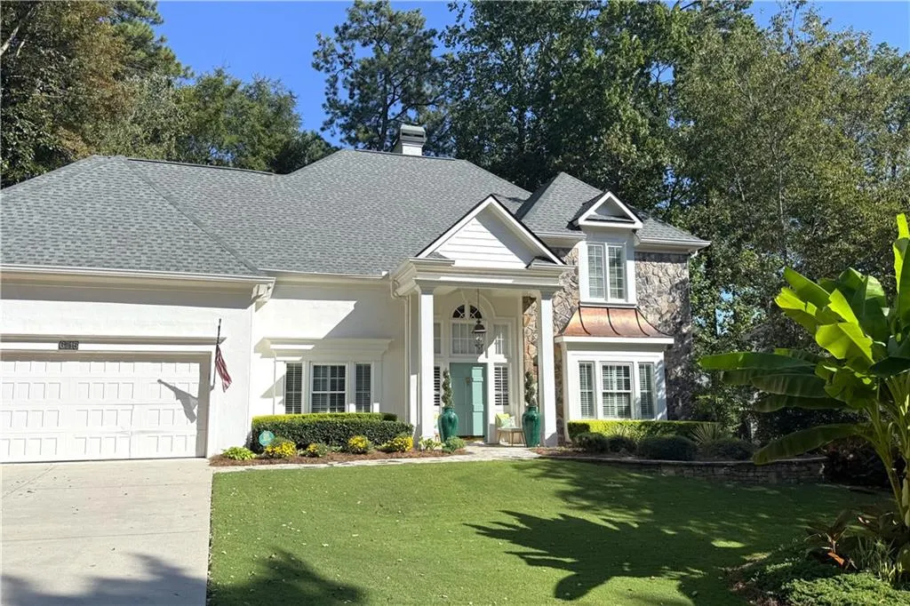 6715 Laurian Wood Drive, Atlanta, Georgia 30328, 4 Bedrooms Bedrooms, ,3 BathroomsBathrooms,Residential,For Sale,6715 Laurian Wood Drive,7647464