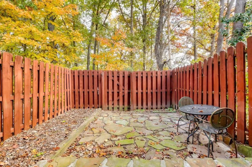 804 Brighton Point Unit 804, Sandy Springs, Georgia 30328, 2 Bedrooms Bedrooms, ,2 BathroomsBathrooms,Residential,Sold,804 Brighton Point Unit 804,6989313