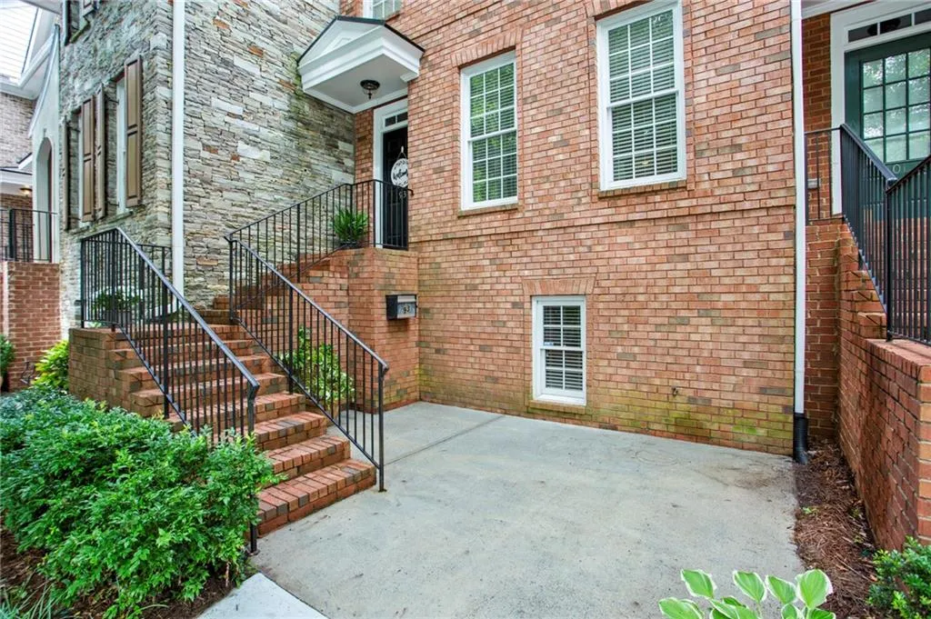 93 Chemin De Vie, Atlanta, Georgia 30342, 3 Bedrooms Bedrooms, ,3 BathroomsBathrooms,Residential,Sold,93 Chemin De Vie,7056999
