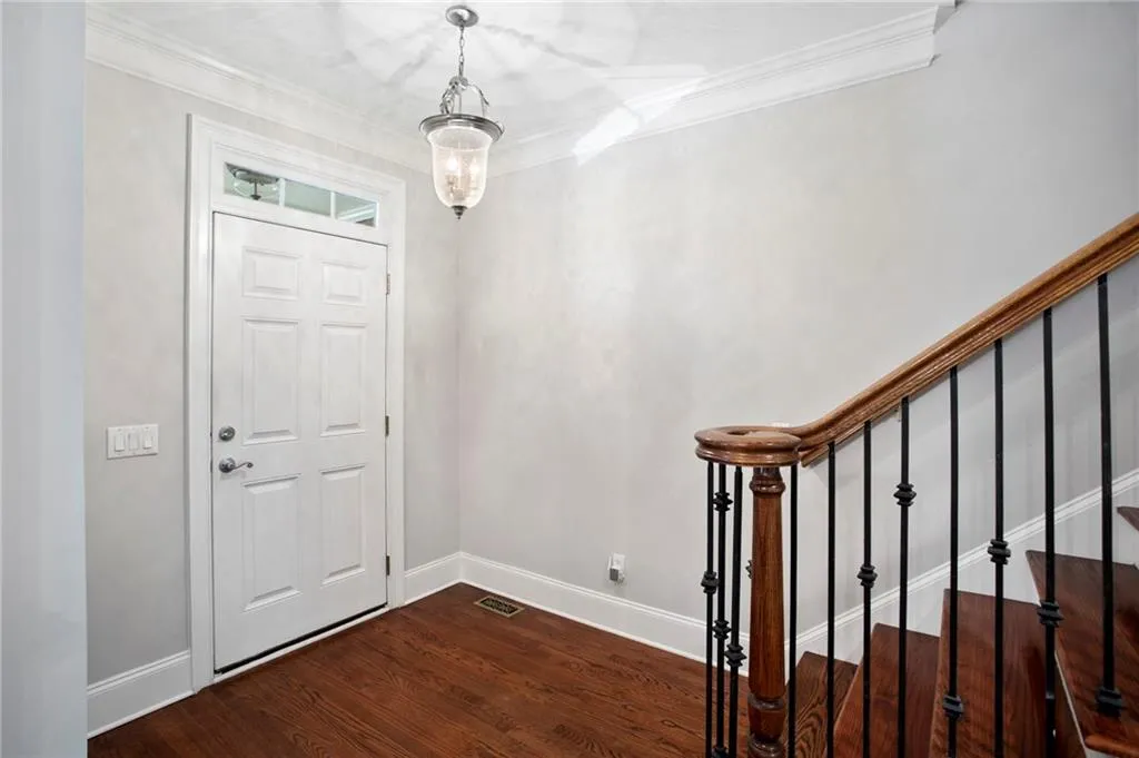 93 Chemin De Vie, Atlanta, Georgia 30342, 3 Bedrooms Bedrooms, ,3 BathroomsBathrooms,Residential,Sold,93 Chemin De Vie,7056999