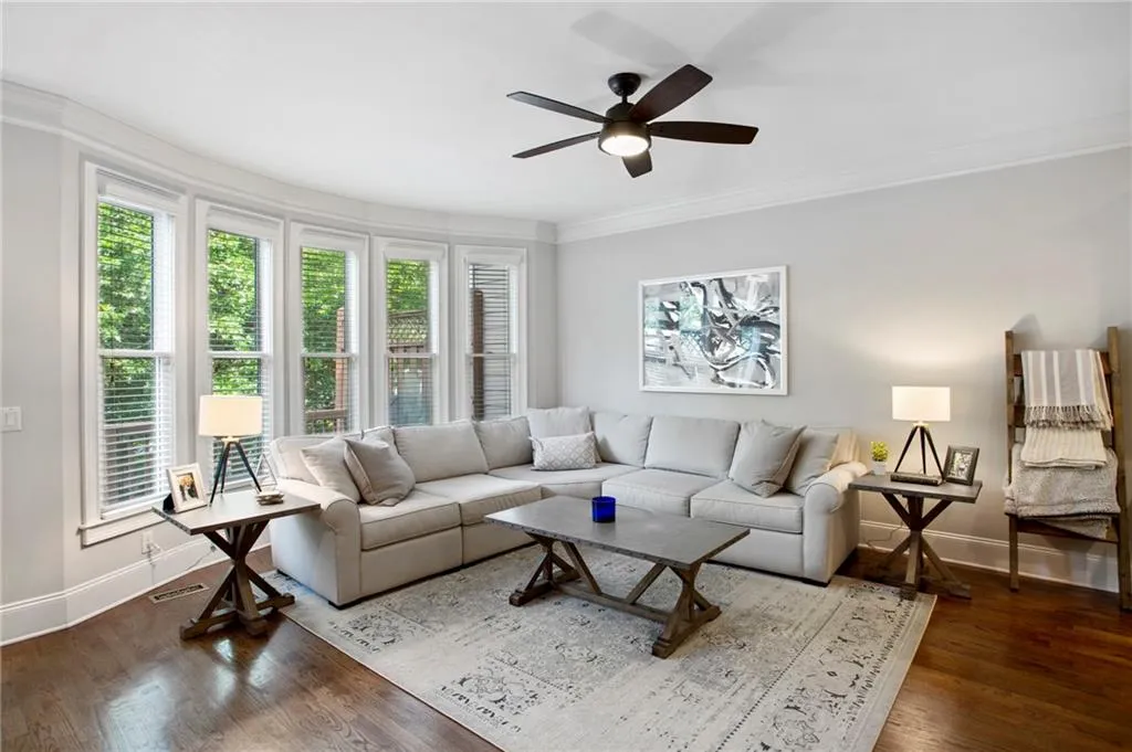 93 Chemin De Vie, Atlanta, Georgia 30342, 3 Bedrooms Bedrooms, ,3 BathroomsBathrooms,Residential,Sold,93 Chemin De Vie,7056999