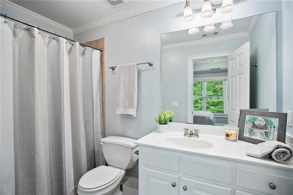 93 Chemin De Vie, Atlanta, Georgia 30342, 3 Bedrooms Bedrooms, ,3 BathroomsBathrooms,Residential,Sold,93 Chemin De Vie,7056999