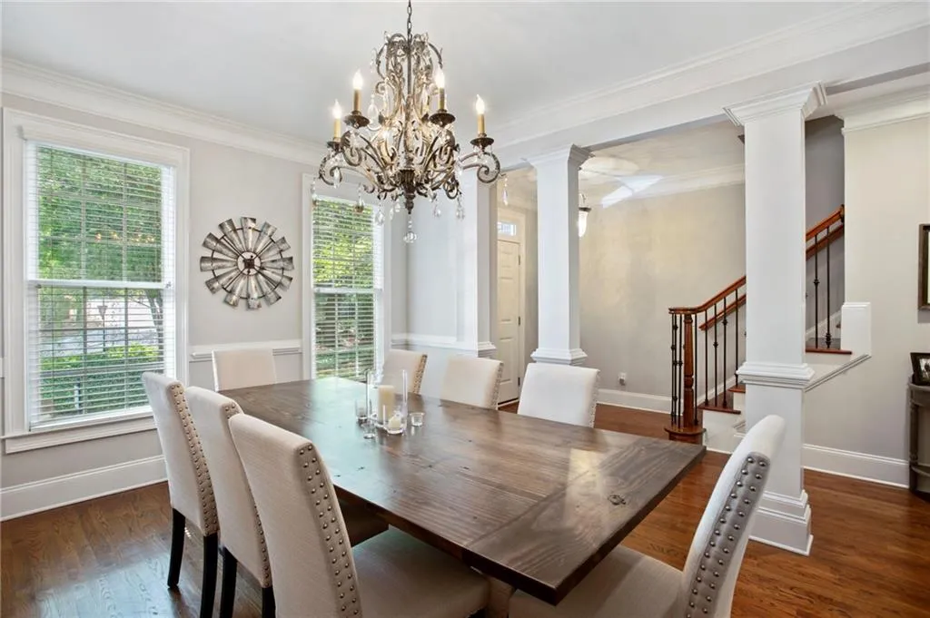93 Chemin De Vie, Atlanta, Georgia 30342, 3 Bedrooms Bedrooms, ,3 BathroomsBathrooms,Residential,Sold,93 Chemin De Vie,7056999