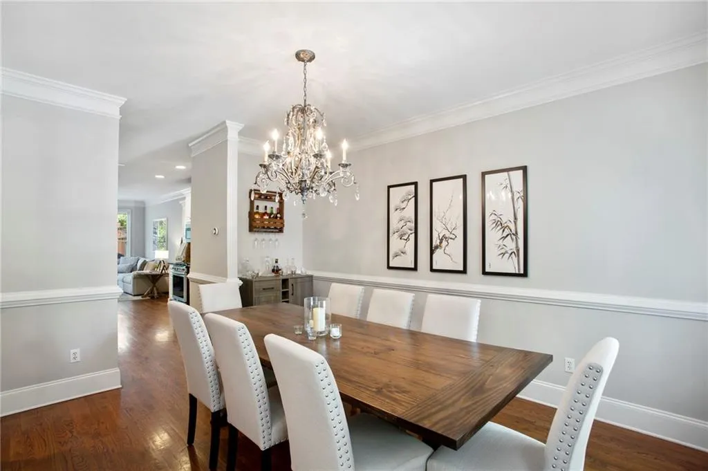 93 Chemin De Vie, Atlanta, Georgia 30342, 3 Bedrooms Bedrooms, ,3 BathroomsBathrooms,Residential,Sold,93 Chemin De Vie,7056999