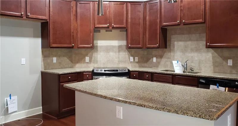 200 River Vista Drive Unit 707, Atlanta, Georgia 30339, 2 Bedrooms Bedrooms, ,2 BathroomsBathrooms,Residential,Sold,200 River Vista Drive Unit 707,6638689