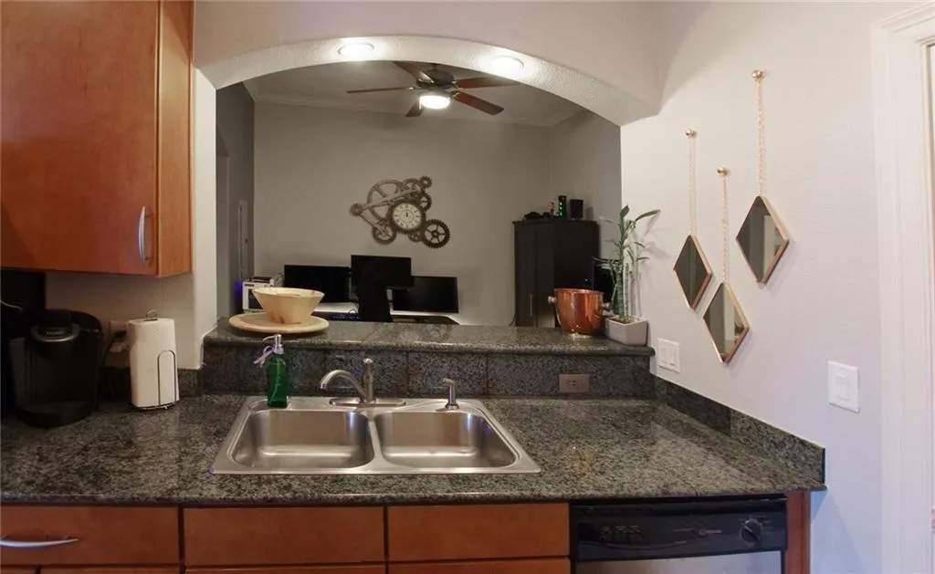 3445 Stratford Road Ne Unit 2108, Atlanta, Georgia 30326, 1 Bedroom Bedrooms, ,1 BathroomBathrooms,Residential,Sold,3445 Stratford Road Ne Unit 2108,5994127