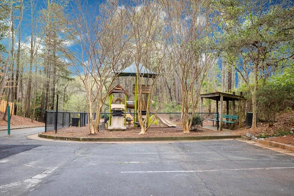 5175 Falcon Chase Lane, Atlanta, Georgia 30342, 5 Bedrooms Bedrooms, ,5 BathroomsBathrooms,Residential,Sold,5175 Falcon Chase Lane,6854888