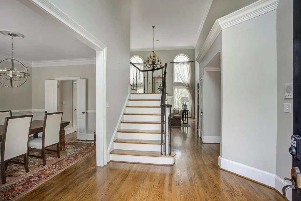 5175 Falcon Chase Lane, Atlanta, Georgia 30342, 5 Bedrooms Bedrooms, ,5 BathroomsBathrooms,Residential,Sold,5175 Falcon Chase Lane,6854888