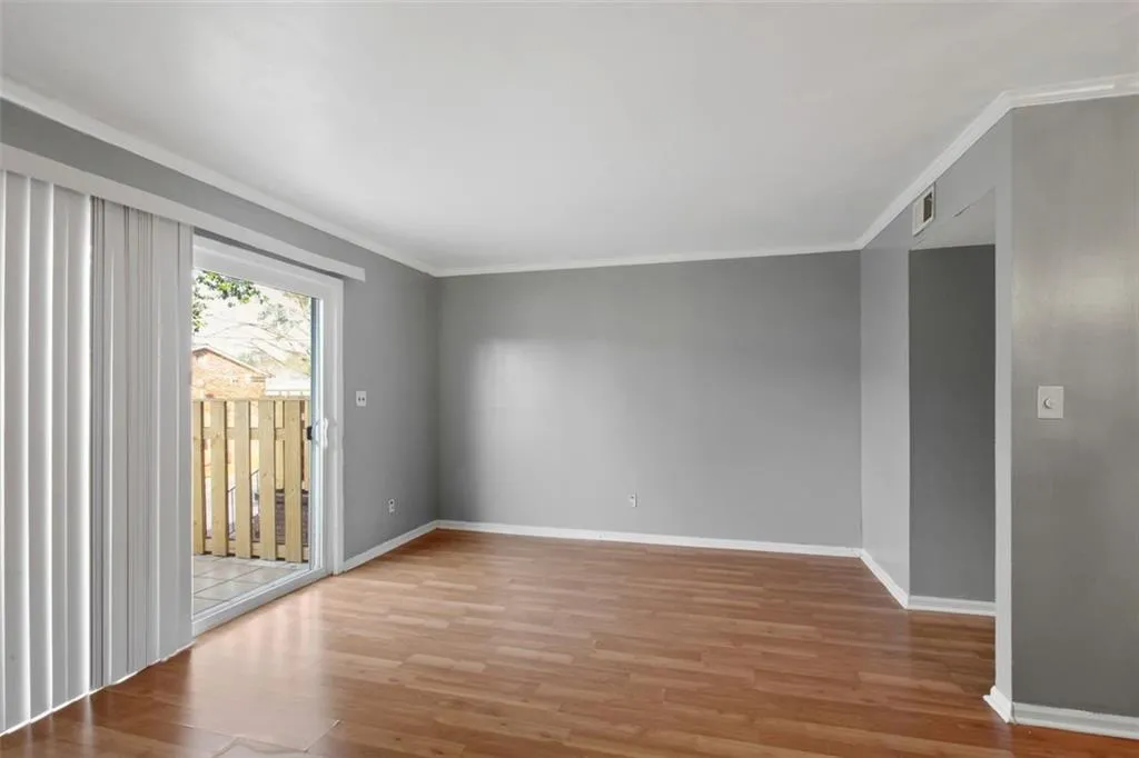 5617 Kingsport Drive, Atlanta, Georgia 30342, 2 Bedrooms Bedrooms, ,1 BathroomBathrooms,Residential,Sold,5617 Kingsport Drive,6986720