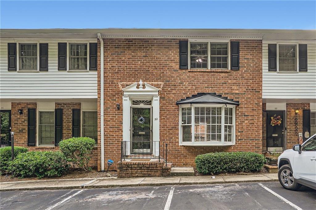 6520 Roswell Road Unit 52, Sandy Springs, Georgia 30328, 2 Bedrooms Bedrooms, ,1 BathroomBathrooms,Residential,Sold,6520 Roswell Road Unit 52,7292728