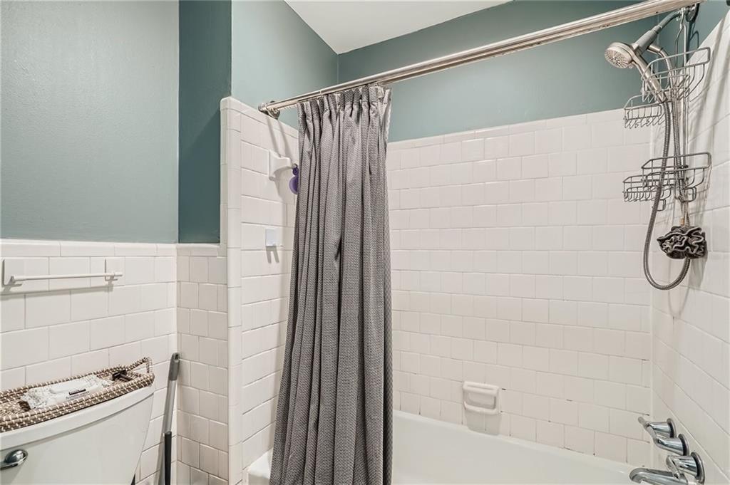 6520 Roswell Road Unit 52, Sandy Springs, Georgia 30328, 2 Bedrooms Bedrooms, ,1 BathroomBathrooms,Residential,Sold,6520 Roswell Road Unit 52,7292728