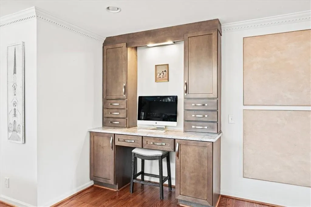 6125 Weatherly Drive, Atlanta, Georgia 30328, 4 Bedrooms Bedrooms, ,4 BathroomsBathrooms,Residential,Sold,6125 Weatherly Drive,7710531