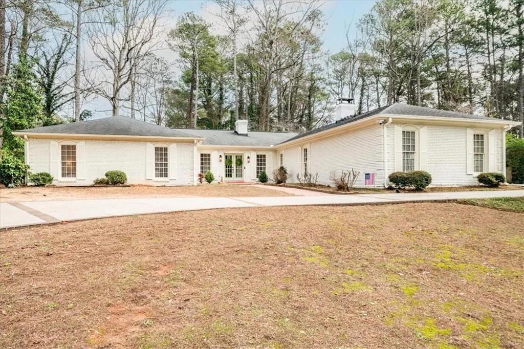 6125 Weatherly Drive, Atlanta, Georgia 30328, 4 Bedrooms Bedrooms, ,4 BathroomsBathrooms,Residential,Sold,6125 Weatherly Drive,7710531