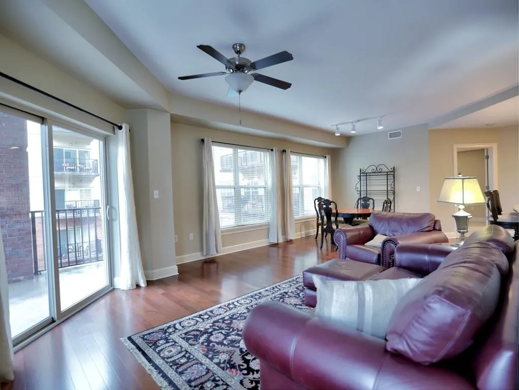 200 River Vista Drive Unit 424, Atlanta, Georgia 30339, 2 Bedrooms Bedrooms, ,2 BathroomsBathrooms,Residential,Sold,200 River Vista Drive Unit 424,6113239