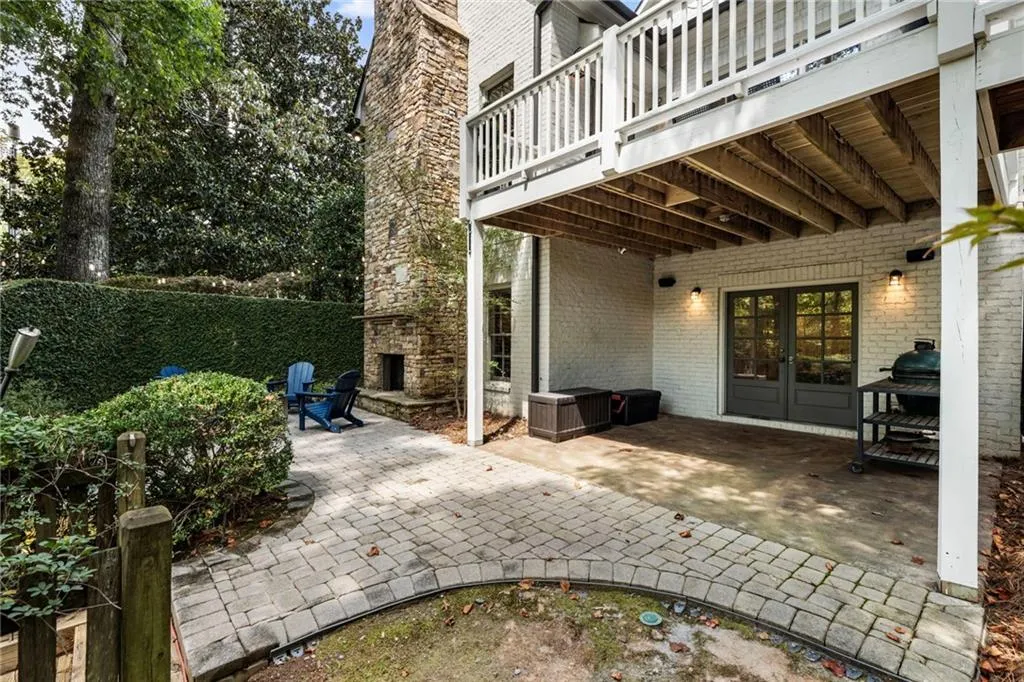 2819 Castlewood Drive Nw, Atlanta, Georgia 30327, 5 Bedrooms Bedrooms, ,5 BathroomsBathrooms,Residential,For Sale,2819 Castlewood Drive Nw,7639916