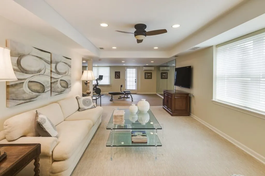 140 Old College Way, Sandy Springs, Georgia 30328, 4 Bedrooms Bedrooms, ,3 BathroomsBathrooms,Residential,Sold,140 Old College Way,7194587