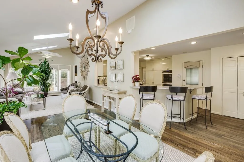 140 Old College Way, Sandy Springs, Georgia 30328, 4 Bedrooms Bedrooms, ,3 BathroomsBathrooms,Residential,Sold,140 Old College Way,7194587