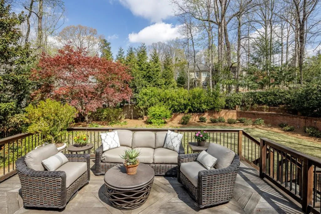 140 Old College Way, Sandy Springs, Georgia 30328, 4 Bedrooms Bedrooms, ,3 BathroomsBathrooms,Residential,Sold,140 Old College Way,7194587