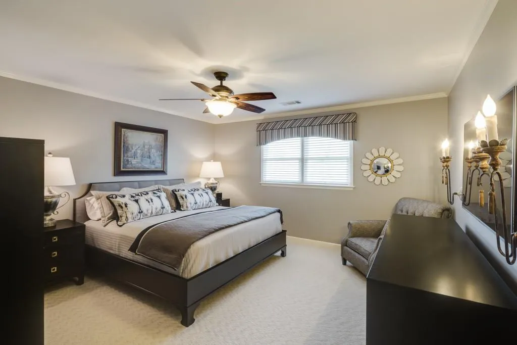 140 Old College Way, Sandy Springs, Georgia 30328, 4 Bedrooms Bedrooms, ,3 BathroomsBathrooms,Residential,Sold,140 Old College Way,7194587