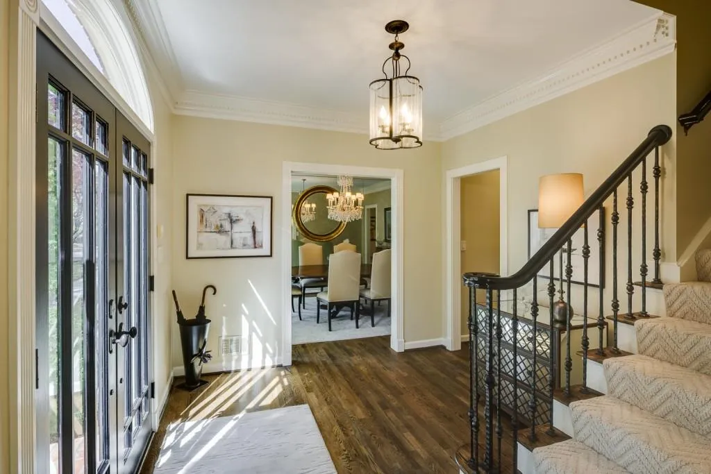 140 Old College Way, Sandy Springs, Georgia 30328, 4 Bedrooms Bedrooms, ,3 BathroomsBathrooms,Residential,Sold,140 Old College Way,7194587