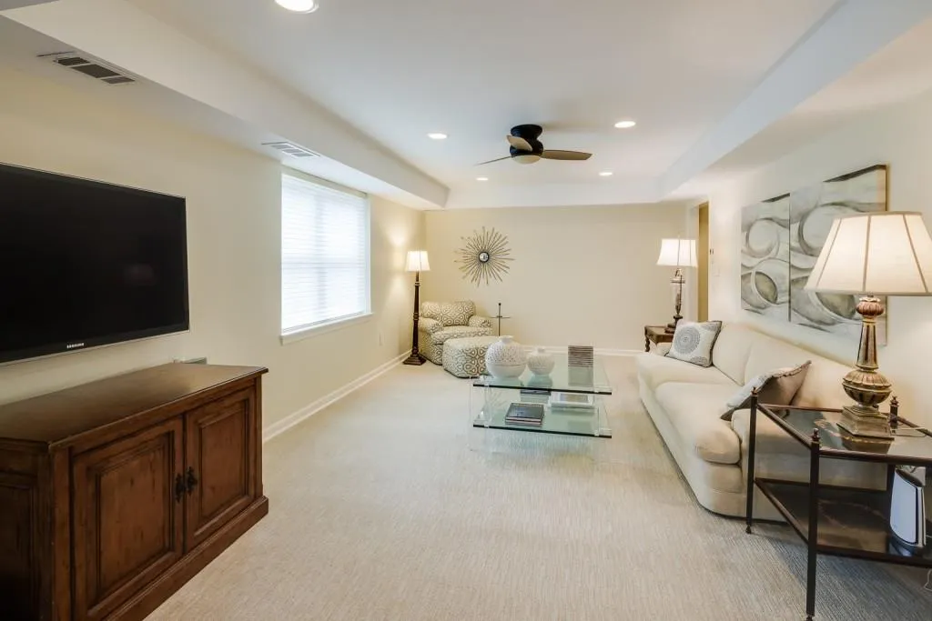 140 Old College Way, Sandy Springs, Georgia 30328, 4 Bedrooms Bedrooms, ,3 BathroomsBathrooms,Residential,Sold,140 Old College Way,7194587