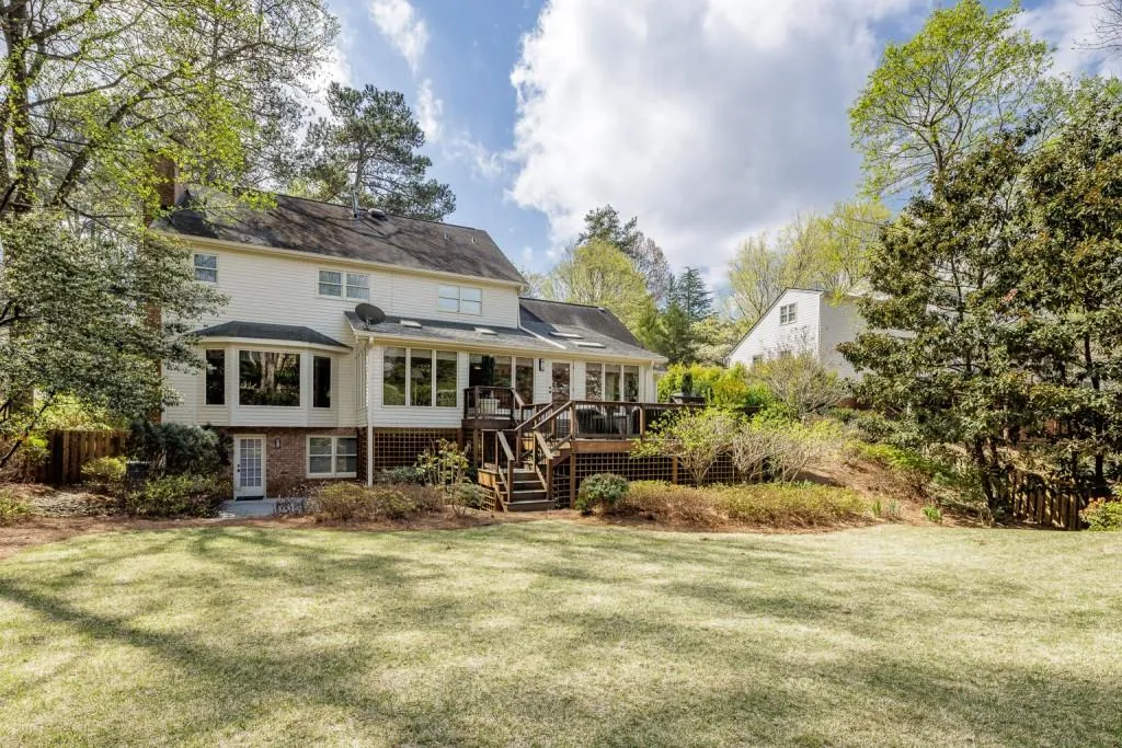 140 Old College Way, Sandy Springs, Georgia 30328, 4 Bedrooms Bedrooms, ,3 BathroomsBathrooms,Residential,Sold,140 Old College Way,7194587
