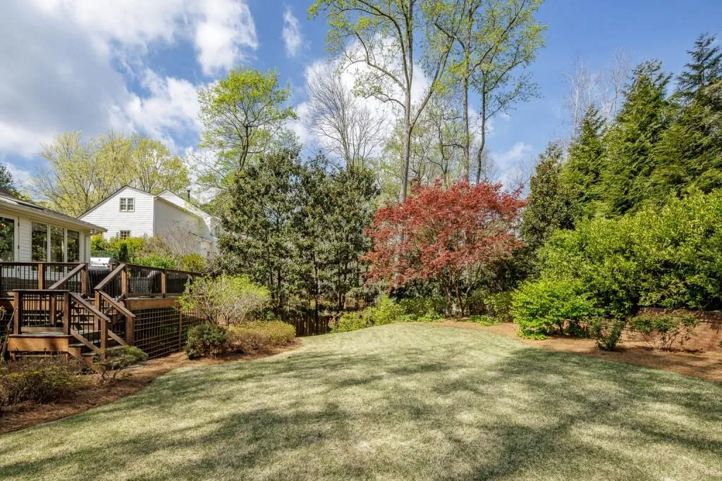 140 Old College Way, Sandy Springs, Georgia 30328, 4 Bedrooms Bedrooms, ,3 BathroomsBathrooms,Residential,Sold,140 Old College Way,7194587