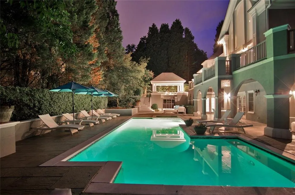 125 Helmsley Drive, Atlanta, Georgia 30327, 5 Bedrooms Bedrooms, ,5 BathroomsBathrooms,Residential,Sold,125 Helmsley Drive,5779307