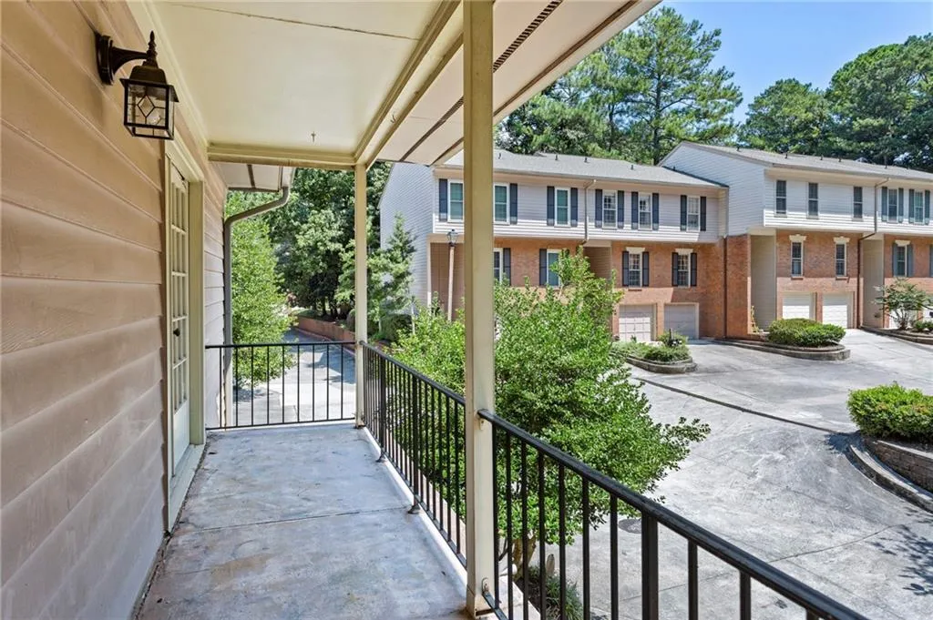 305 Brandywine Circle, Atlanta, Georgia 30350, 3 Bedrooms Bedrooms, ,2 BathroomsBathrooms,Residential,Sold,305 Brandywine Circle,6934031