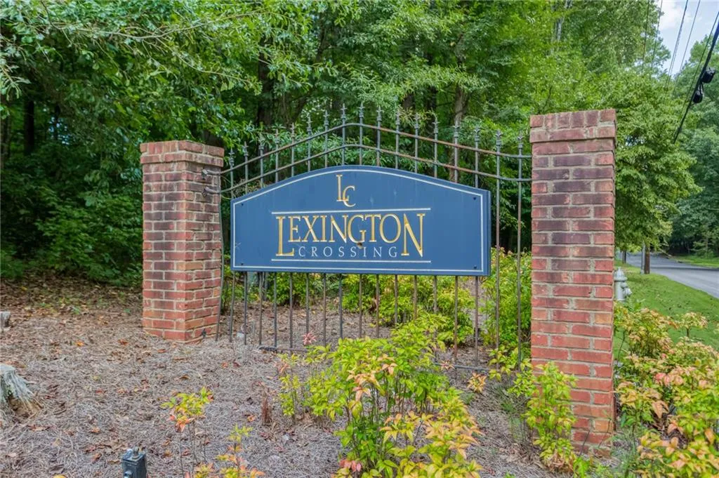 305 Brandywine Circle, Atlanta, Georgia 30350, 3 Bedrooms Bedrooms, ,2 BathroomsBathrooms,Residential,Sold,305 Brandywine Circle,6934031