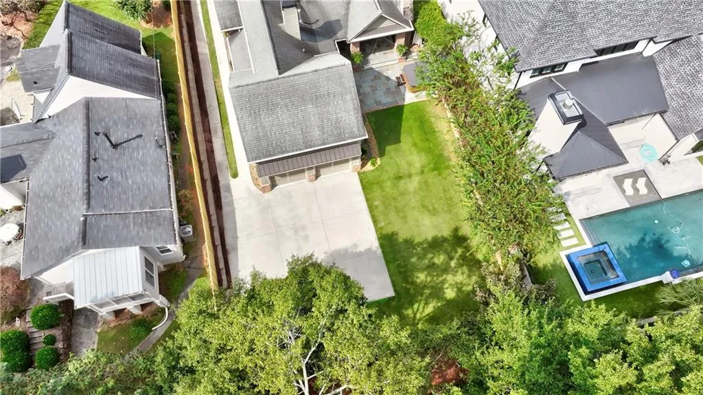 4745 E Conway Drive Nw, Atlanta, Georgia 30327, 5 Bedrooms Bedrooms, ,5 BathroomsBathrooms,Residential,For Sale,4745 E Conway Drive Nw,7644917