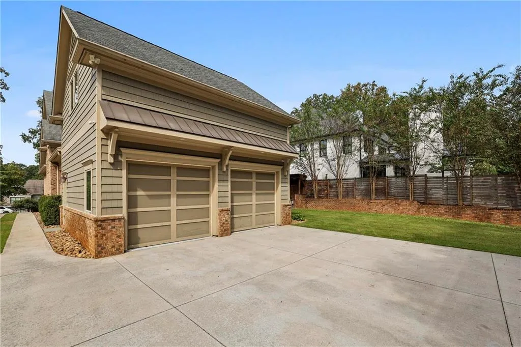 4745 E Conway Drive Nw, Atlanta, Georgia 30327, 5 Bedrooms Bedrooms, ,5 BathroomsBathrooms,Residential,For Sale,4745 E Conway Drive Nw,7644917