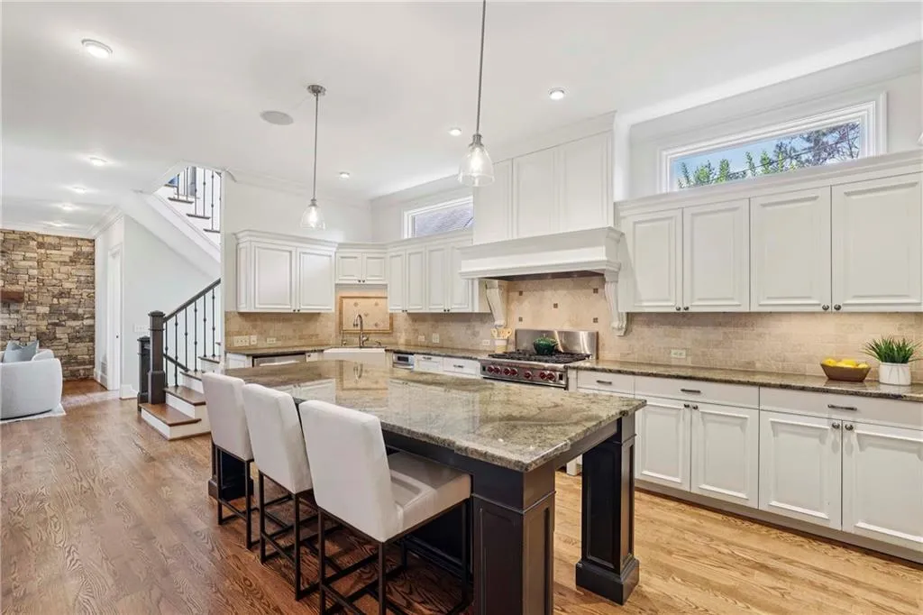 4745 E Conway Drive Nw, Atlanta, Georgia 30327, 5 Bedrooms Bedrooms, ,5 BathroomsBathrooms,Residential,For Sale,4745 E Conway Drive Nw,7644917