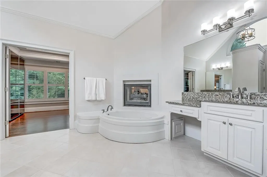 265 Spalding Springs Lane, Sandy Springs, Georgia 30350, 5 Bedrooms Bedrooms, ,4 BathroomsBathrooms,Residential,Sold,265 Spalding Springs Lane,6518661