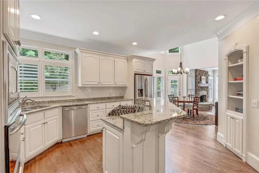 265 Spalding Springs Lane, Sandy Springs, Georgia 30350, 5 Bedrooms Bedrooms, ,4 BathroomsBathrooms,Residential,Sold,265 Spalding Springs Lane,6518661
