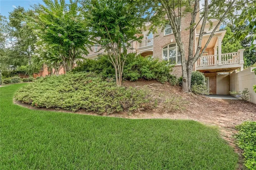 265 Spalding Springs Lane, Sandy Springs, Georgia 30350, 5 Bedrooms Bedrooms, ,4 BathroomsBathrooms,Residential,Sold,265 Spalding Springs Lane,6518661