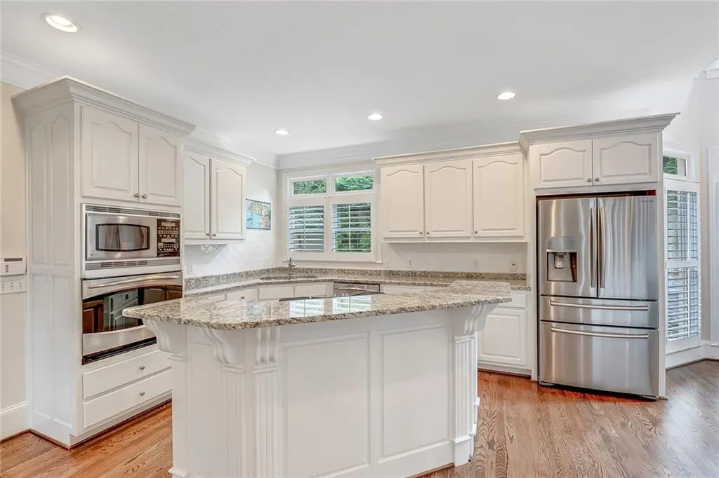 265 Spalding Springs Lane, Sandy Springs, Georgia 30350, 5 Bedrooms Bedrooms, ,4 BathroomsBathrooms,Residential,Sold,265 Spalding Springs Lane,6518661