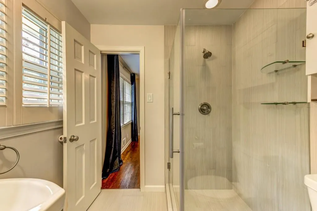 5815 Garber Drive Ne, Sandy Springs, Georgia 30328, 3 Bedrooms Bedrooms, ,2 BathroomsBathrooms,Residential,Sold,5815 Garber Drive Ne,6774346 5815 Garber Drive Ne, Sandy Springs, Georgia 30328, 3 Bedrooms Bedrooms, ,2 BathroomsBathrooms,Residential,Sold,5815 Garber Drive Ne,6774346