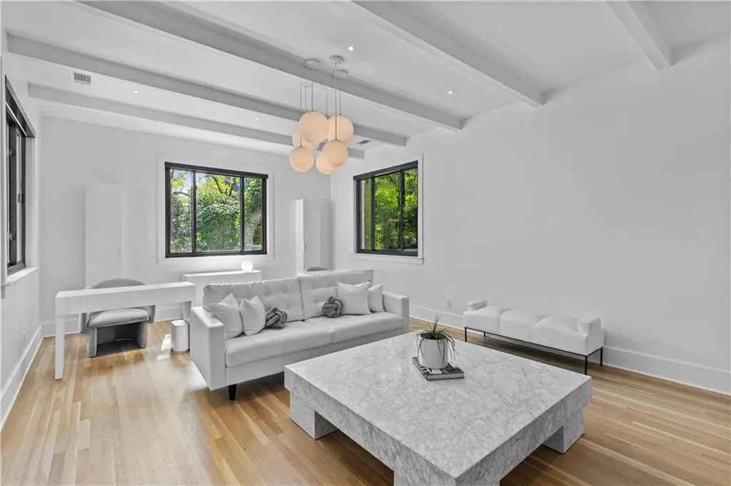 737 W Conway Drive Nw, Atlanta, Georgia 30327, 4 Bedrooms Bedrooms, ,4 BathroomsBathrooms,Residential,For Sale,737 W Conway Drive Nw,7620286