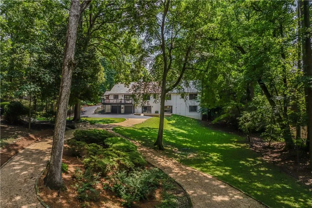 737 W Conway Drive Nw, Atlanta, Georgia 30327, 4 Bedrooms Bedrooms, ,4 BathroomsBathrooms,Residential,For Sale,737 W Conway Drive Nw,7620286