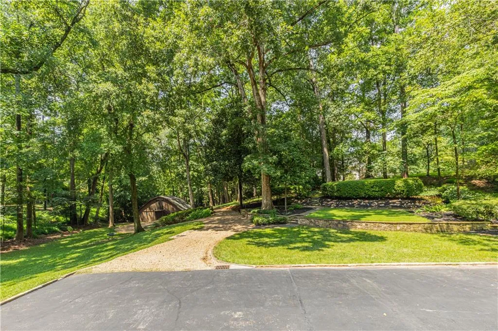 737 W Conway Drive Nw, Atlanta, Georgia 30327, 4 Bedrooms Bedrooms, ,4 BathroomsBathrooms,Residential,For Sale,737 W Conway Drive Nw,7620286