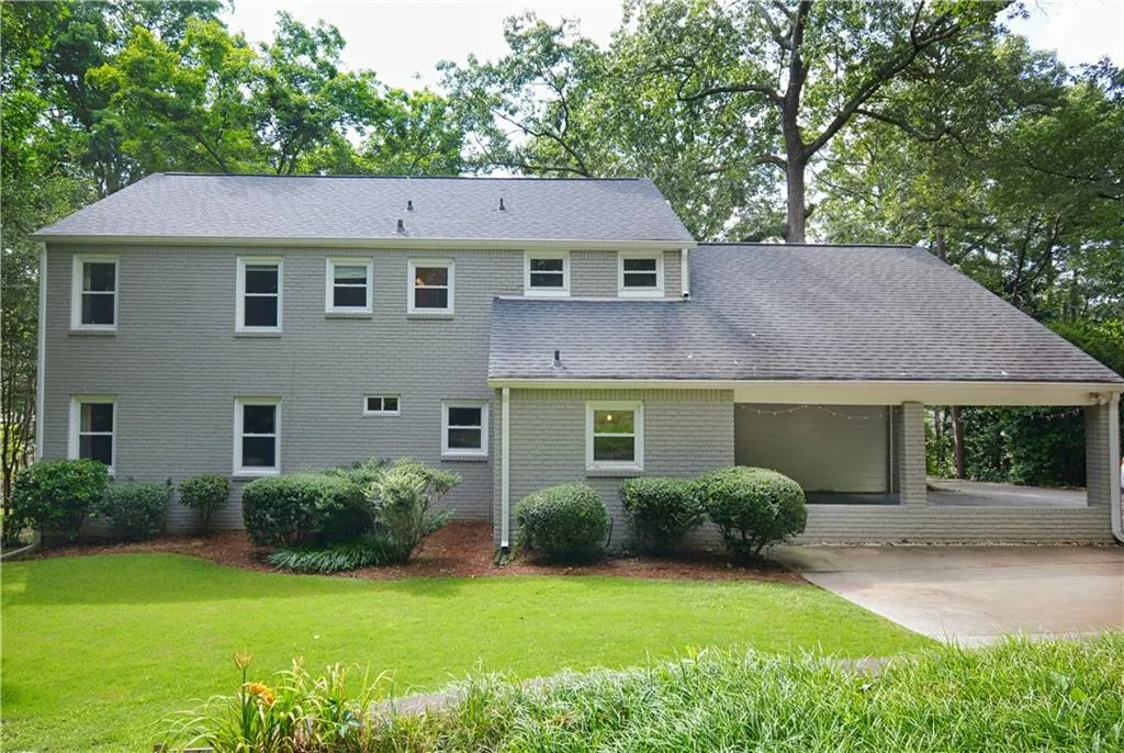 760 Spalding Drive, Atlanta, Georgia 30328, 5 Bedrooms Bedrooms, ,3 BathroomsBathrooms,Residential,Sold,760 Spalding Drive,6573433