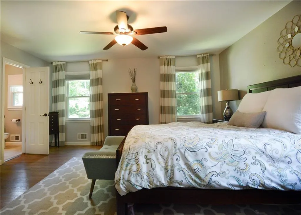 760 Spalding Drive, Atlanta, Georgia 30328, 5 Bedrooms Bedrooms, ,3 BathroomsBathrooms,Residential,Sold,760 Spalding Drive,6573433