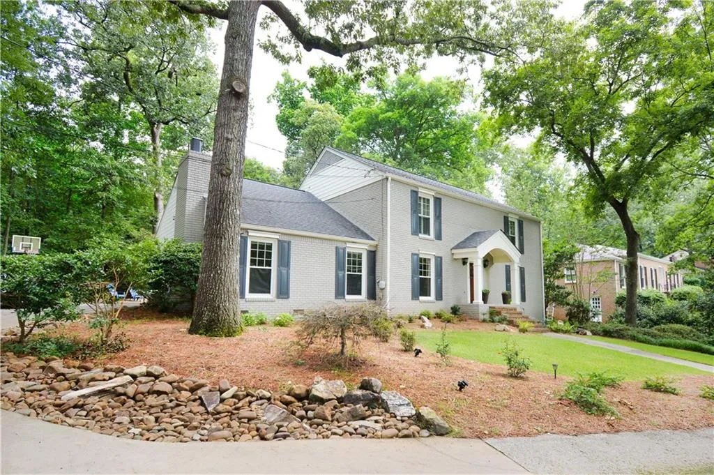760 Spalding Drive, Atlanta, Georgia 30328, 5 Bedrooms Bedrooms, ,3 BathroomsBathrooms,Residential,Sold,760 Spalding Drive,6573433