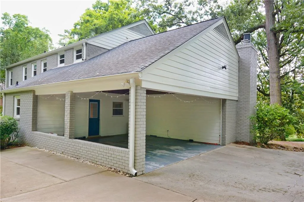 760 Spalding Drive, Atlanta, Georgia 30328, 5 Bedrooms Bedrooms, ,3 BathroomsBathrooms,Residential,Sold,760 Spalding Drive,6573433