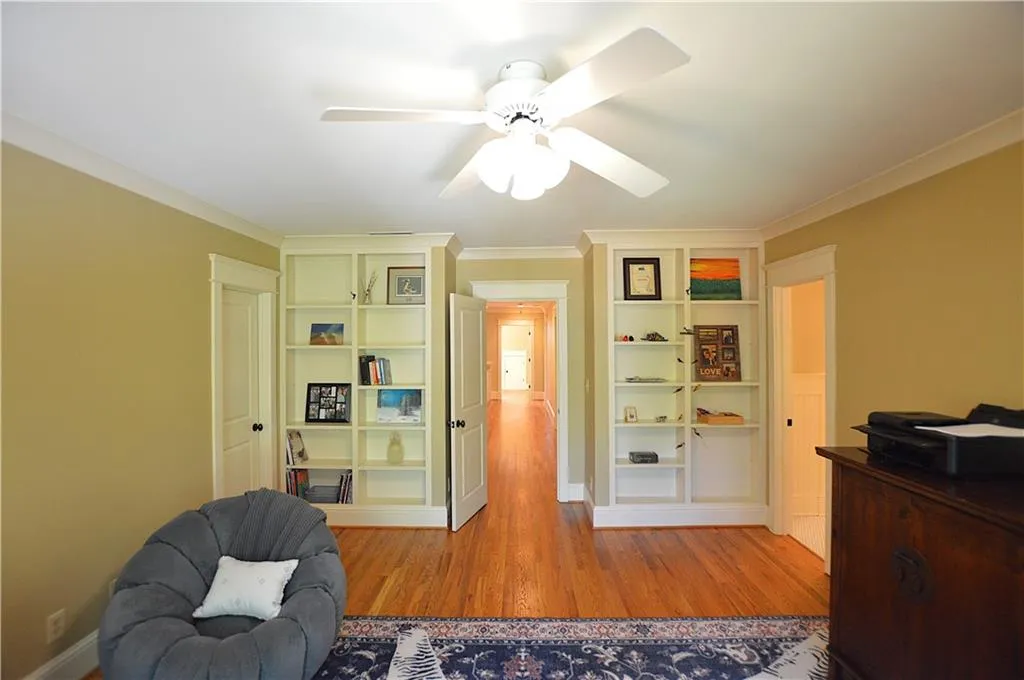 Secondary Bedroom 1 Secondary Bedroom 1