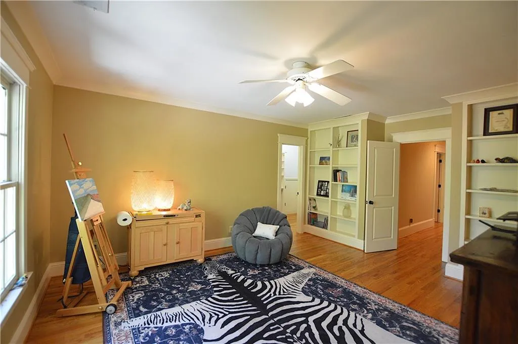 Secondary Bedroom 1 Secondary Bedroom 1